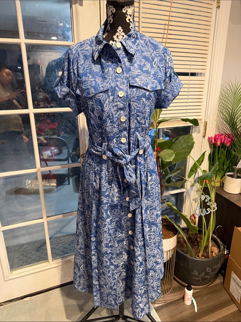 10 Crosby Derek Lam Blue Floral Button-Front Midi Dress with Tie